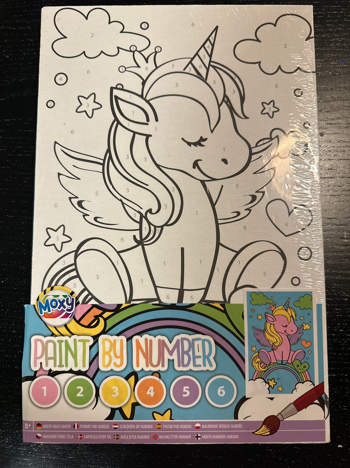 Málað eftir númerum Moxy