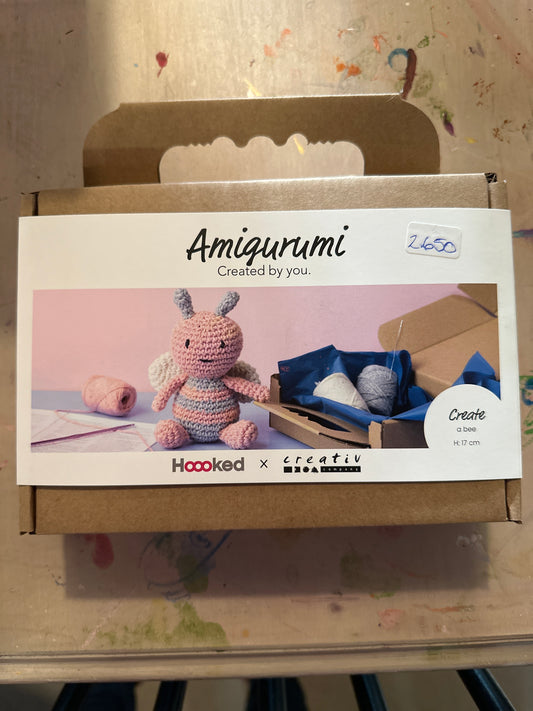 Amigurumi - Hunangsfluga pastel